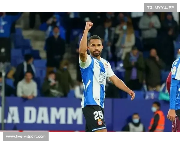 “皇家社会2-2平比利亚雷亚尔，奥亚萨瓦尔扳平球保住主场不败”