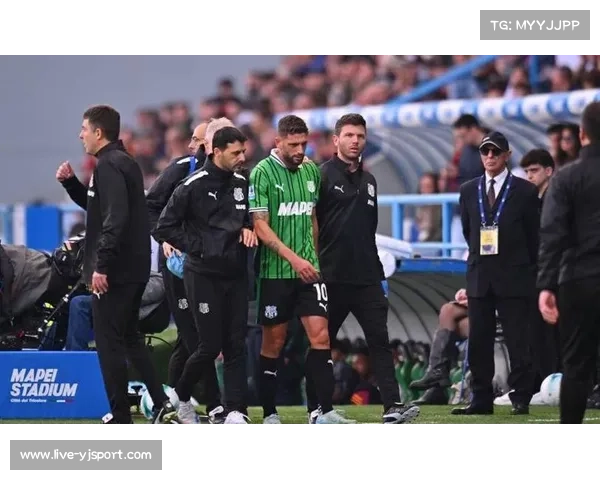 冬奥火炬传递至伦巴第，AC米兰主帅阿莱格里参与接力。